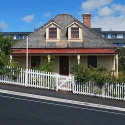 Colonial Cottage, Nairn St, 2015.